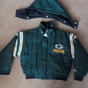 Green Bay Packer Reversible Winter Coat With Removable Hood.  Size 4T